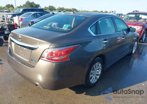 2014 Nissan Altima 2.5 S z USA, uszkodzony, nr VIN 1N4AL3AP3EN368682